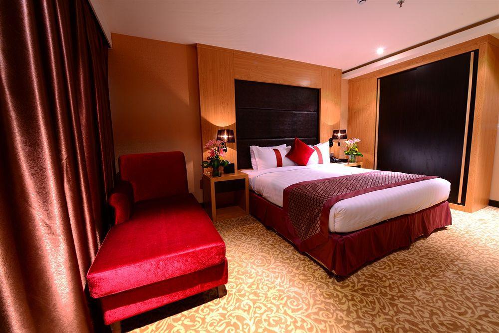 Obaer Hotel Riadh Exterior foto