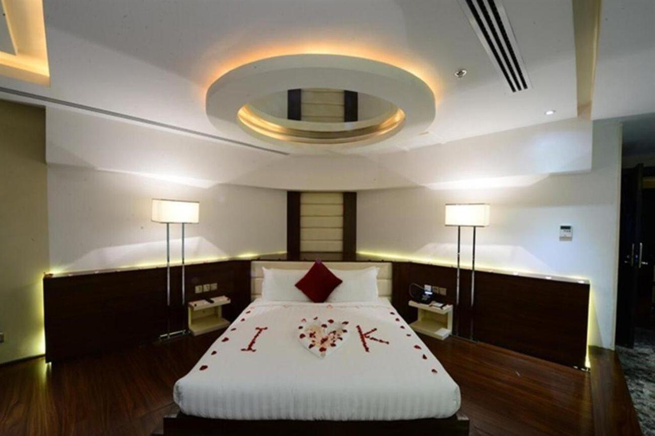 Obaer Hotel Riadh Exterior foto