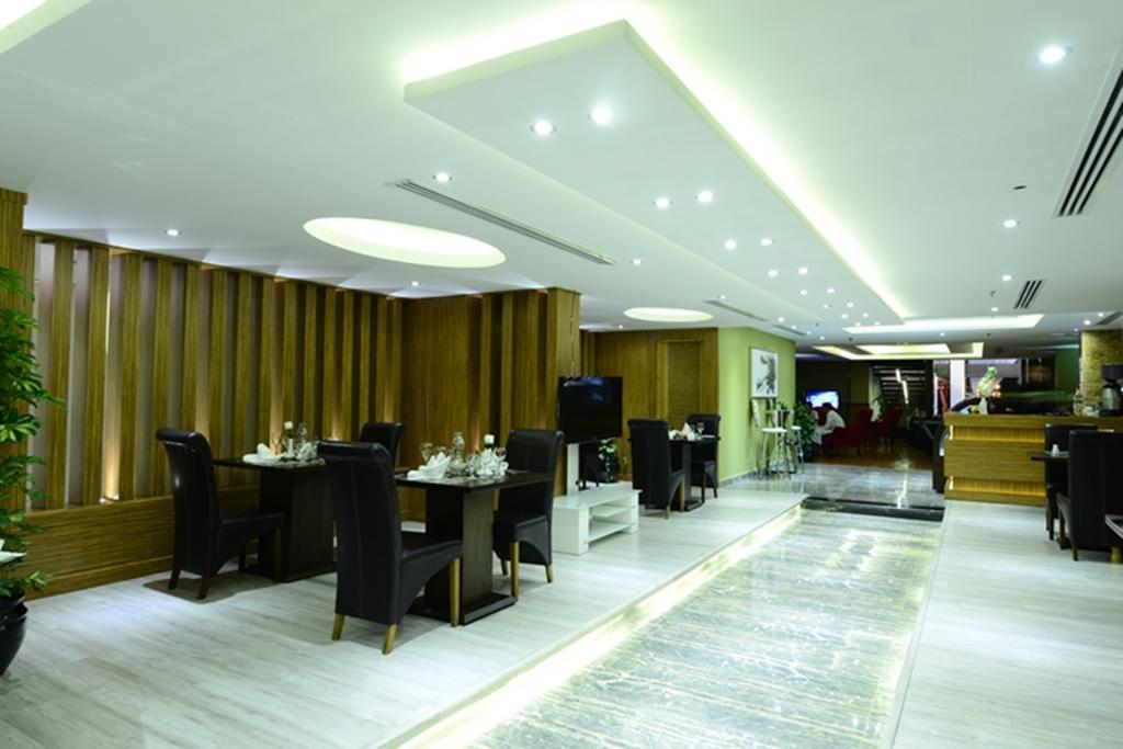 Obaer Hotel Riadh Exterior foto