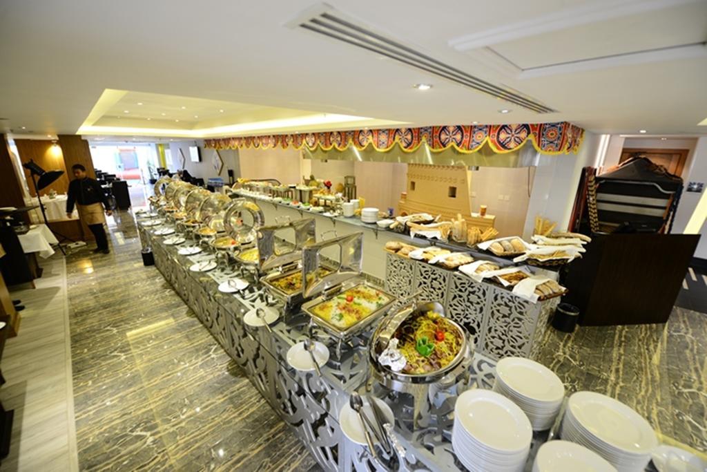 Obaer Hotel Riadh Exterior foto