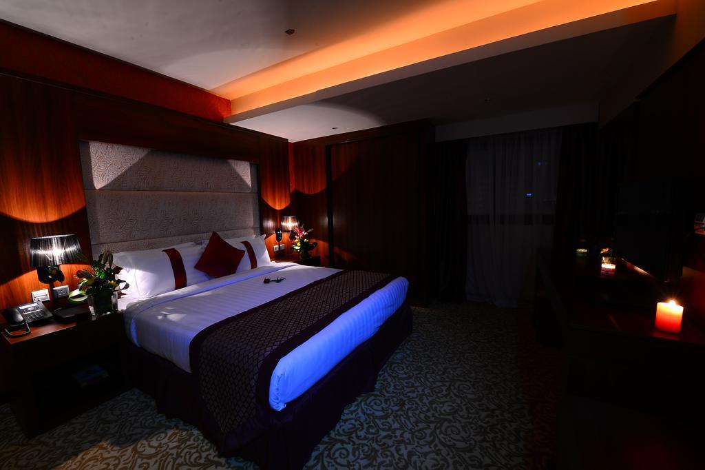 Obaer Hotel Riadh Exterior foto