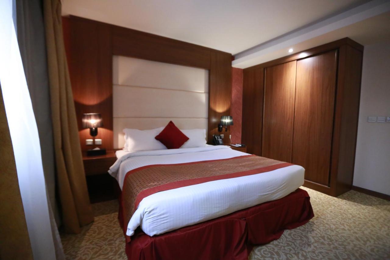 Obaer Hotel Riadh Exterior foto